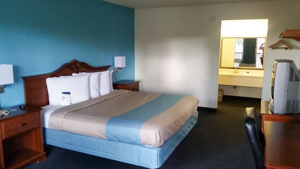 Motel 6-Spring Hill, Fl - Weeki Wachee Room photo